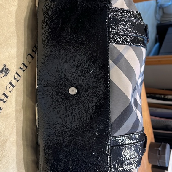 Burberry shoulder Bag. - Picture 6 of 7